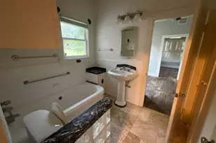 507 Fitzgerald St, East Bernard, TX 77435 - Photo 19