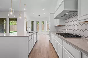 10014 Larkin Cv, Willis, TX 77318 - Photo 7