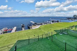 13 Regency Point, Conroe, TX 77356 - Photo 1