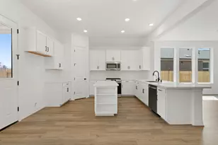 7818 Jasper Mdws Wy, Angleton, TX 77515 - Photo 19