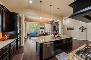 5019 Preserve Park Dr, Spring, TX 77389 - Photo 9