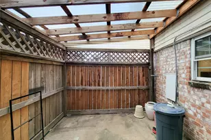 1911 Sherwood Forest St, Houston, TX 77043 - Photo 17