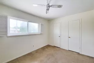 1911 Sherwood Forest St, Houston, TX 77043 - Photo 13