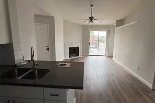 2121 Hepburn St, Houston, TX 77054 - Photo 3