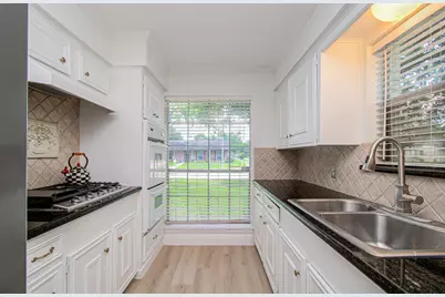 12870 Westleigh Drive, Houston, TX 77077 - Photo 11