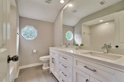 38 E Gaslight Place, The Woodlands, TX 77382 - Photo 33
