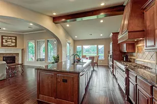 82 E Crystal Canyon Cir, The Woodlands, TX 77389 - Photo 15