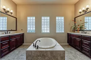 82 E Crystal Canyon Cir, The Woodlands, TX 77389 - Photo 25