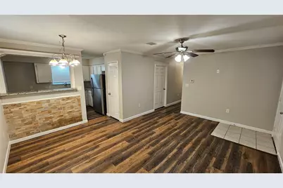 11046 Spottswood Drive, Houston, TX 77016 - Photo 5