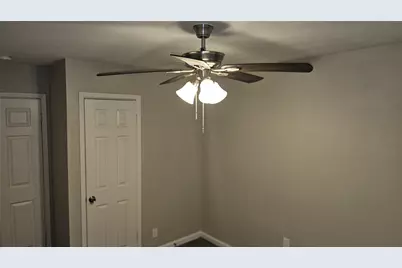 11046 Spottswood Drive, Houston, TX 77016 - Photo 11