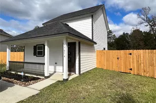 17074 Marie Vlg Dr, Conroe, TX 77306 - Photo 1