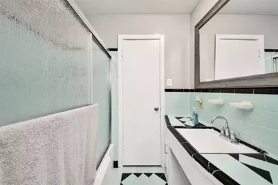 5758 Meadow Creek Lane, Houston, TX 77017 - Photo 29