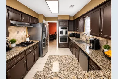 1100 Cactus Street, Baytown, TX 77521 - Photo 7