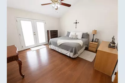 1100 Cactus Street, Baytown, TX 77521 - Photo 9