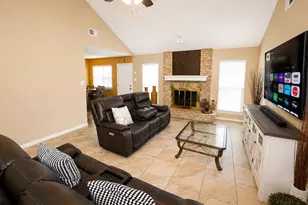 1100 Cactus St, Baytown, TX 77521 - Photo 5