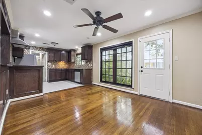 5326 Pagewood Lane, Houston, TX 77056 - Photo 11