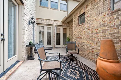 114 S Knights Crossing Drive, The Woodlands, TX 77382 - Photo 7