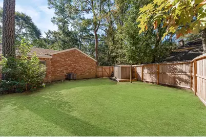 33 Crystal Lake Lane, The Woodlands, TX 77380 - Photo 27