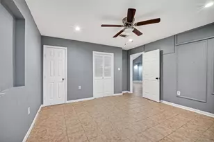 11927 Flushing Meadows Dr, Houston, TX 77089 - Photo 23