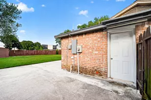 11927 Flushing Meadows Dr, Houston, TX 77089 - Photo 31