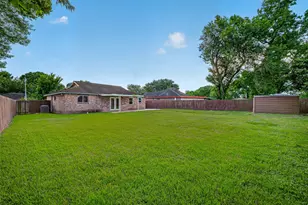 11927 Flushing Meadows Dr, Houston, TX 77089 - Photo 33