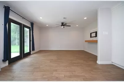 9715 Greenwillow Street, Houston, TX 77096 - Photo 5