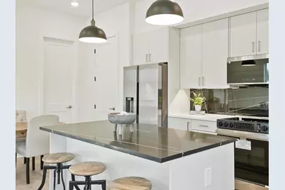 225 Noras Lane #E, Houston, TX 77022 - Photo 9