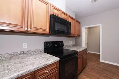 204 S 13th Street, Conroe, TX 77301 - Photo 7