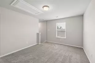 2046 W Darlington Oak Ct, Conroe, TX 77304 - Photo 9