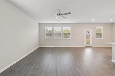 2046 West Darlington Oak Ct, Conroe, TX 77304 - Photo 7
