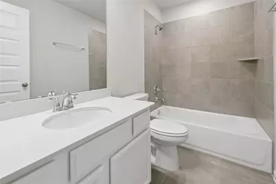2046 West Darlington Oak Ct, Conroe, TX 77304 - Photo 21