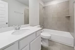 2046 W Darlington Oak Ct, Conroe, TX 77304 - Photo 21
