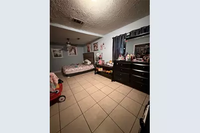 5715 Waterford Drive, Houston, TX 77033 - Photo 23