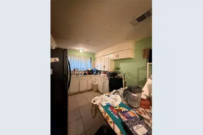 5715 Waterford Drive, Houston, TX 77033 - Photo 17