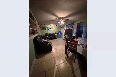 5715 Waterford Drive, Houston, TX 77033 - Photo 11
