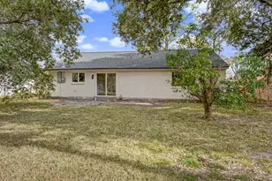 5506 Elm Tree Dr, Houston, TX 77048 - Photo 3