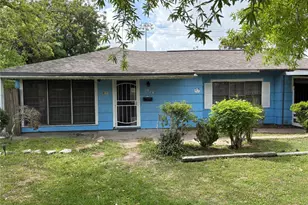 5914 Ridgeway Dr, Houston, TX 77033 - Photo 1