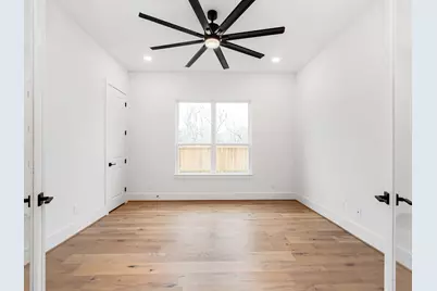 1919 Cathedral Bend Drive, Missouri City, TX 77459 - Photo 11