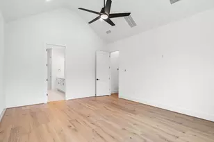 1919 Cathedral Bend Drive, Missouri City, TX 77459 - Photo 17