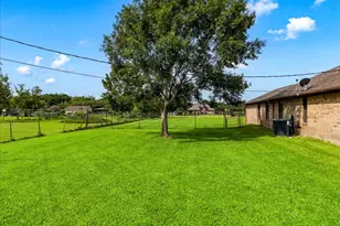 21214 Creek Rd, Manvel, TX 77578 - Photo 3