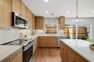 14295 Misty Meadow Ln, Houston, TX 77079 - Photo 9