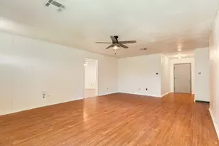 3413 Glen Haven Dr, Bay City, TX 77414 - Photo 7