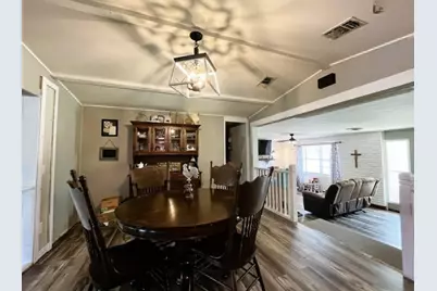 805 S 2nd Street, Ganado, TX 77962 - Photo 7