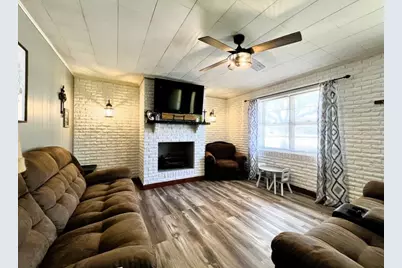 805 S 2nd Street, Ganado, TX 77962 - Photo 5