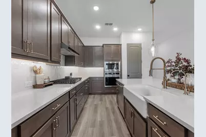 11823 Sawgrass Drive, Mont Belvieu, TX 77523 - Photo 9