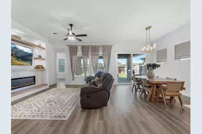 11823 Sawgrass Drive, Mont Belvieu, TX 77523 - Photo 7