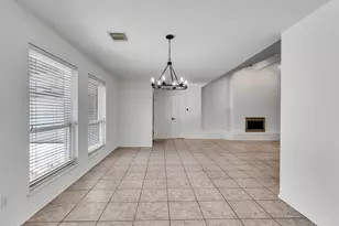 2819 Poplar Creek Ln, Pearland, TX 77584 - Photo 11