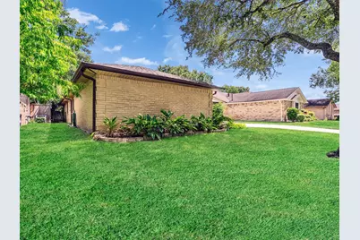 2819 Poplar Creek Lane, Pearland, TX 77584 - Photo 5