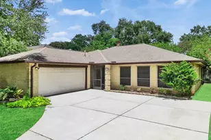 2819 Poplar Creek Ln, Pearland, TX 77584 - Photo 3