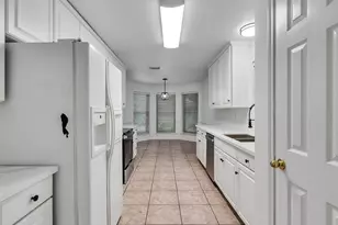 2819 Poplar Creek Ln, Pearland, TX 77584 - Photo 13